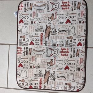 A drying dish mat